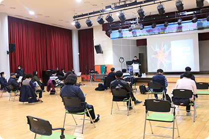 윤대현 교수, 코로나 블루 극복 및 마음방역을 위한 최신 마음관리 기법(온앤오프) 교육 사진